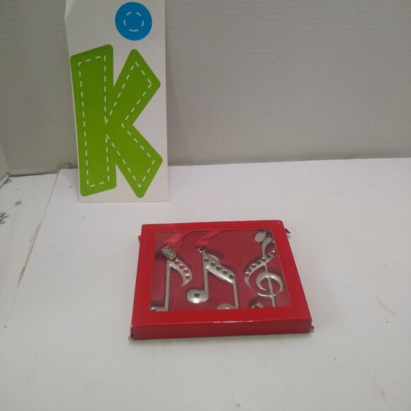 Christmas Ornament 2021 - Set of 3 Musical Notes Silver Christmas Ornament - Han - Picture 1 of 3